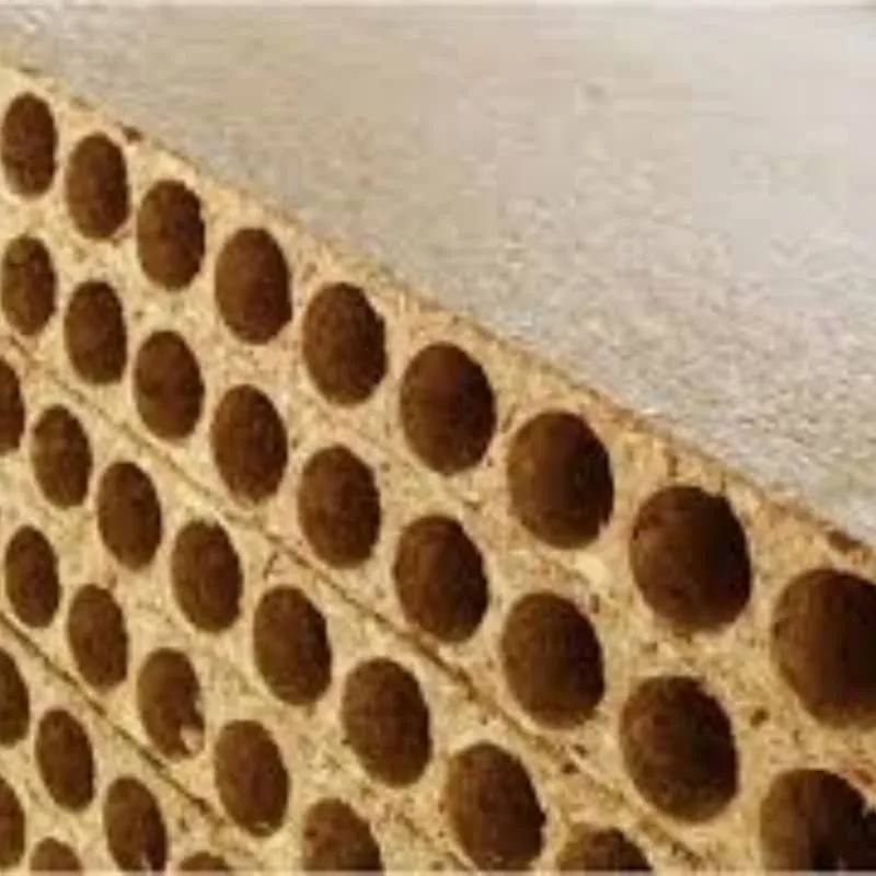 Tablero de aglomerado hueco con núcleo de madera